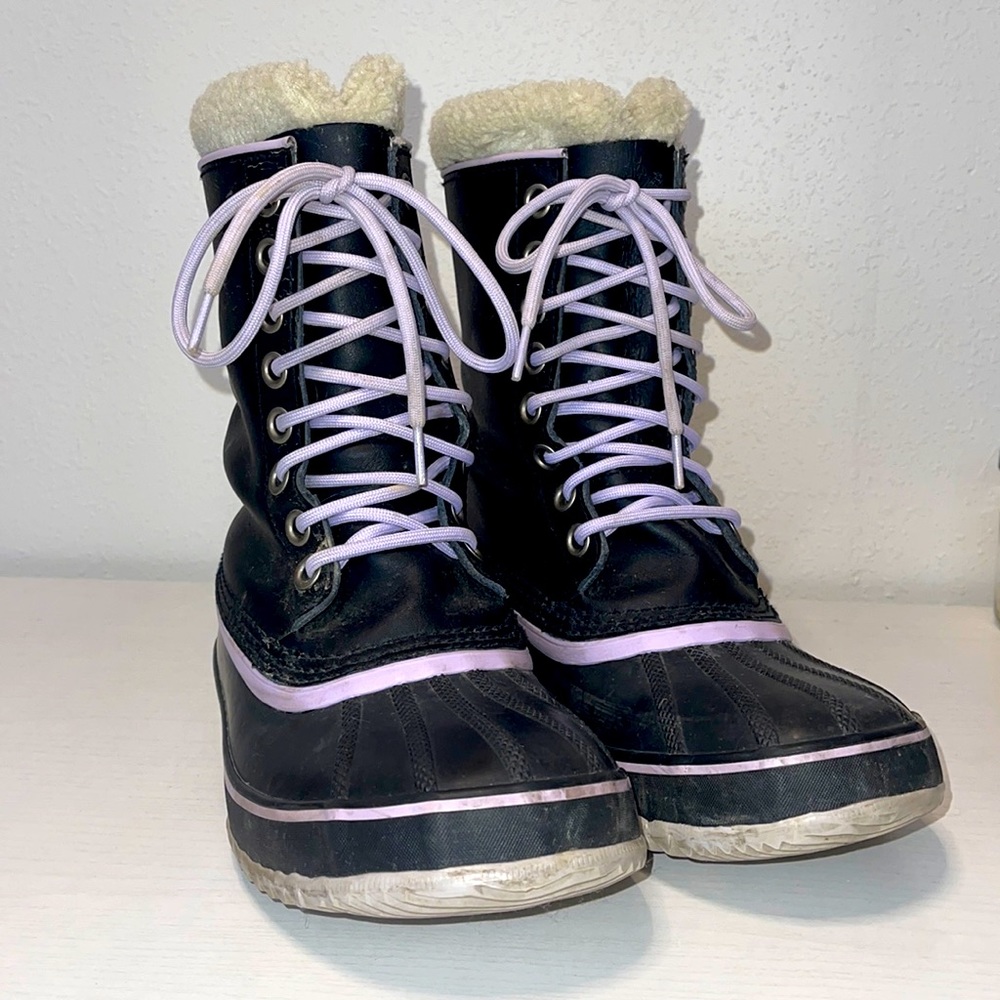 Sorel Boots - Black and White, Size 8